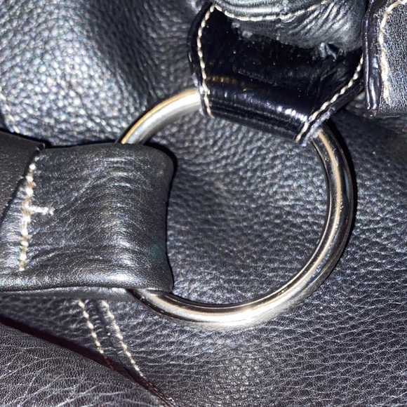 Luce Black Pebble Leather Shoulder Bag. - Picture 10 of 11